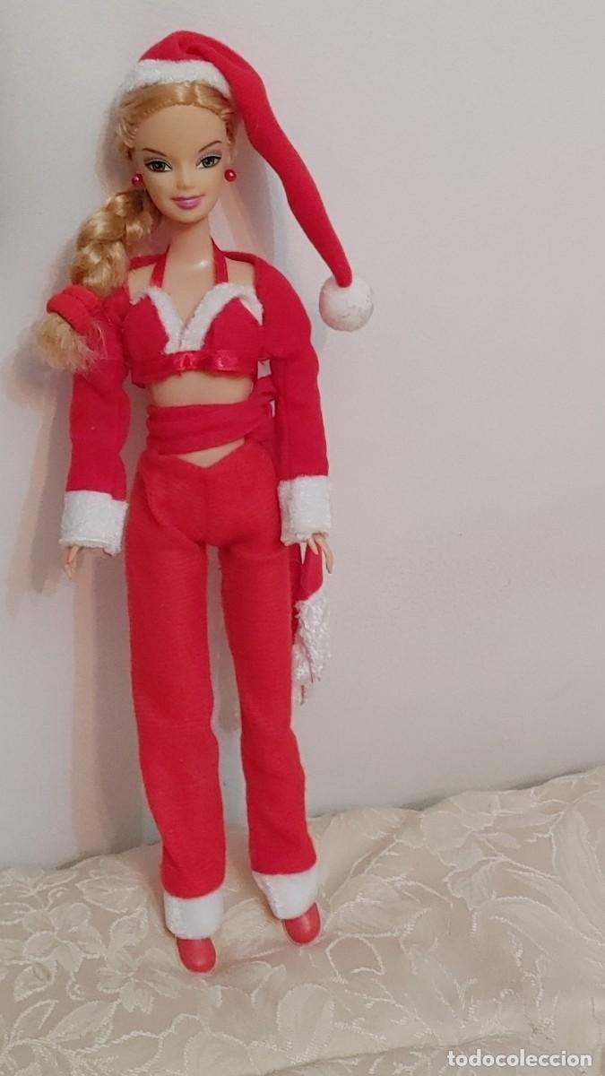 Mu&ntilde;ecas espa&ntilde;olas modernas: mu&ntilde;eca barbie de navidad,perfecto estado - Foto 1