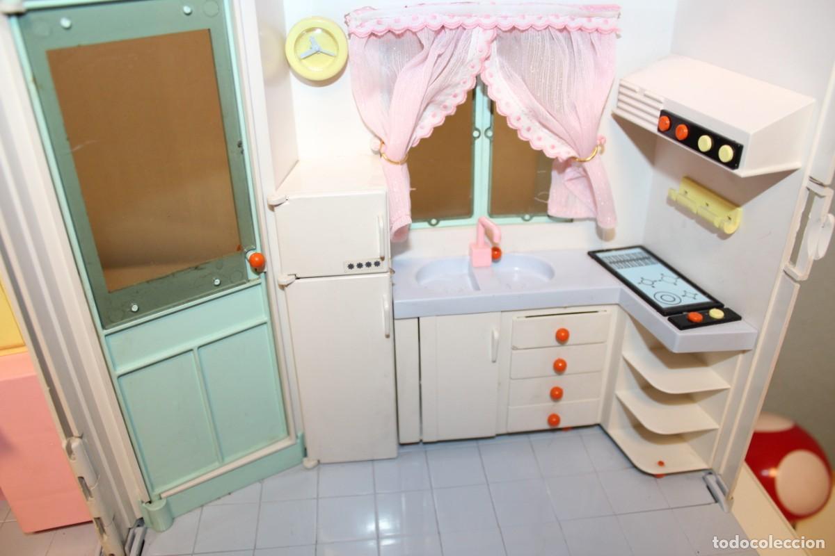 Mu&ntilde;ecas espa&ntilde;olas modernas: VILLA CHABEL DE FEBER CON MU&Ntilde;ECA Y COMPLEMENTOS - A&Ntilde;OS 80 - Foto 3
