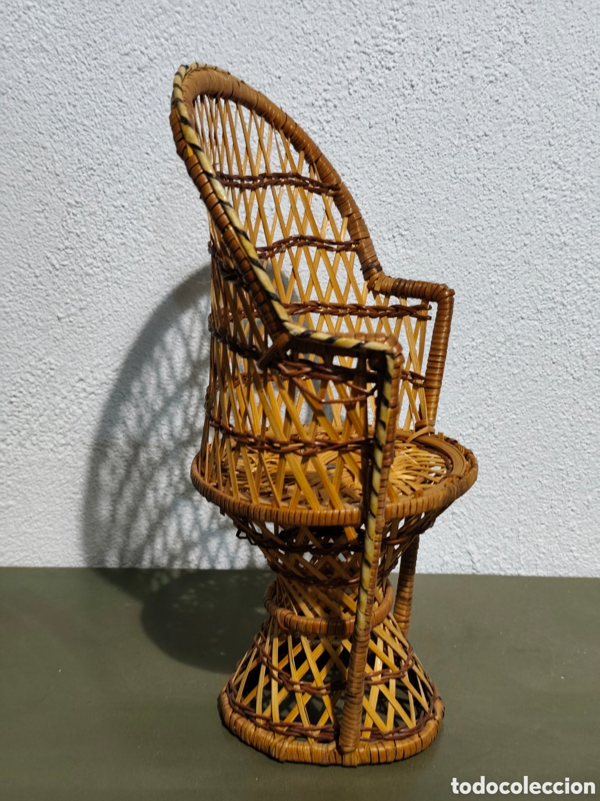Mu&ntilde;ecas espa&ntilde;olas modernas: Sill&oacute;n de mimbre para mu&ntilde;ecas. Estilo Emmanuel - Foto 4