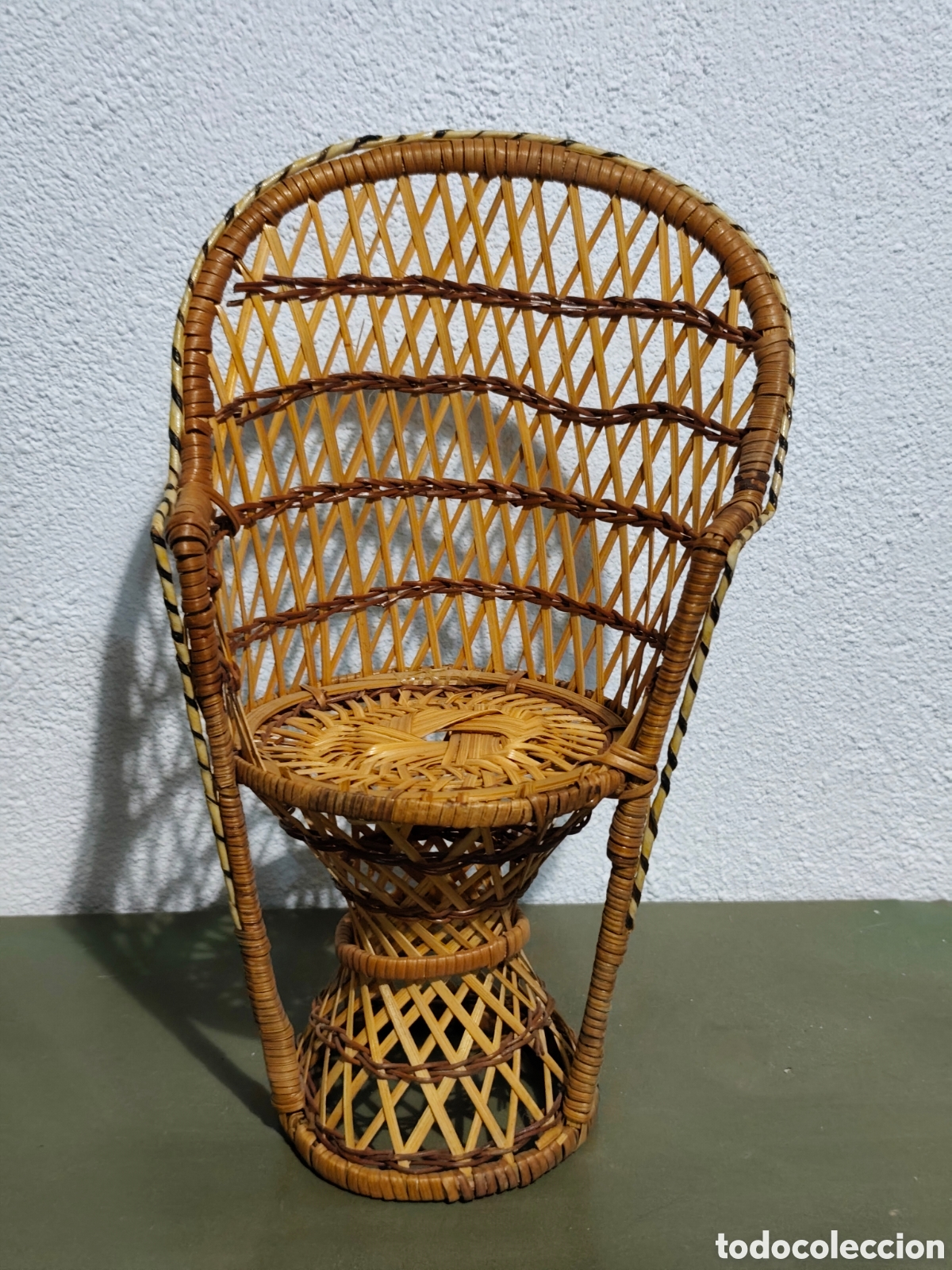 Mu&ntilde;ecas espa&ntilde;olas modernas: Sill&oacute;n de mimbre para mu&ntilde;ecas. Estilo Emmanuel - Foto 1