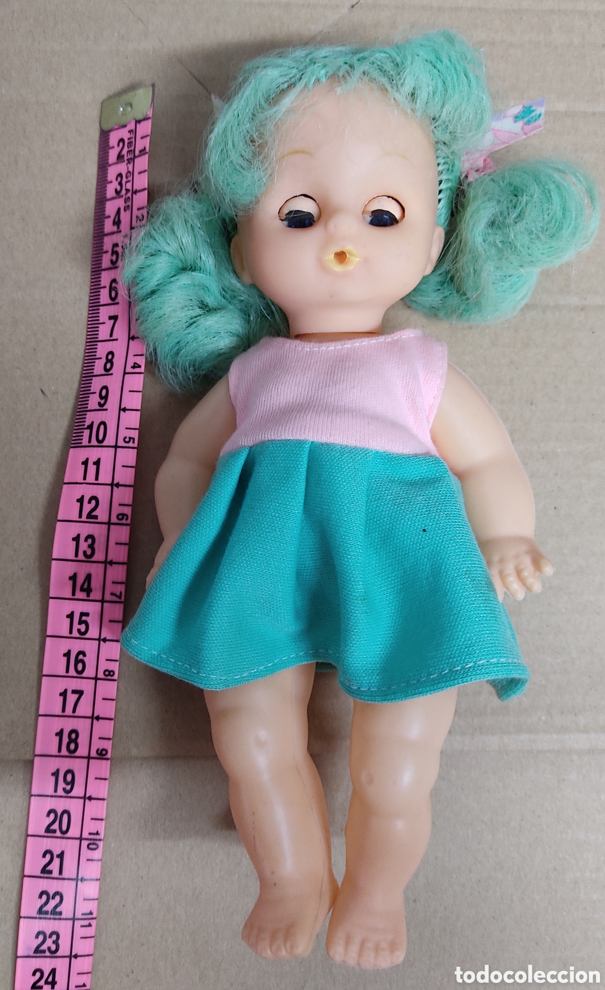 Mu&ntilde;ecas espa&ntilde;olas modernas: Mu&ntilde;eca de plastico pelo color verde - Foto 4
