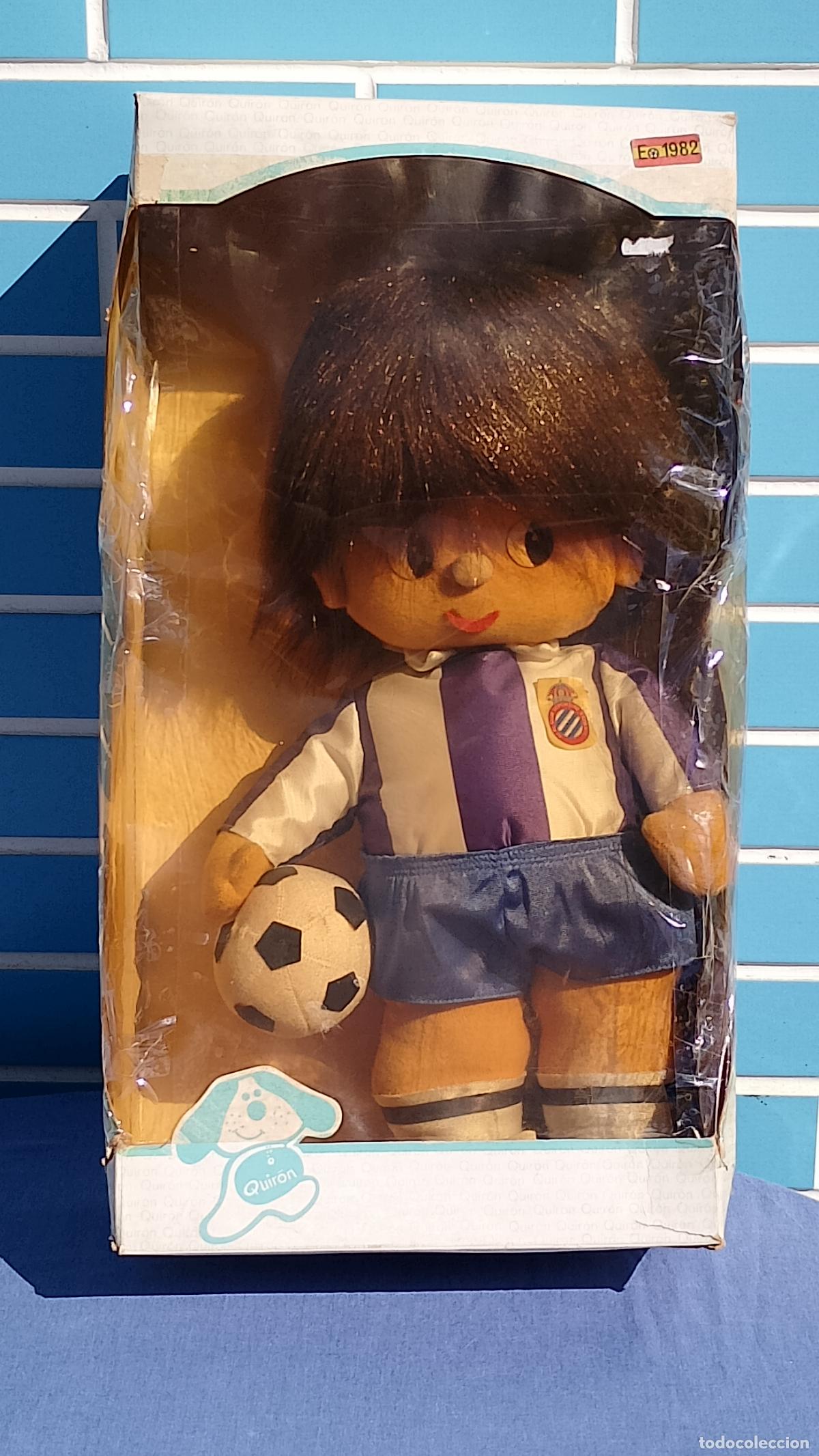 Mu&ntilde;ecas Espa&ntilde;olas Modernas: Antiguo mu&ntilde;eco fubolista R.C.D. Espanyol de Barcelona de Quir&oacute;n en su caja, Mundial de Espa&ntilde;a 1982