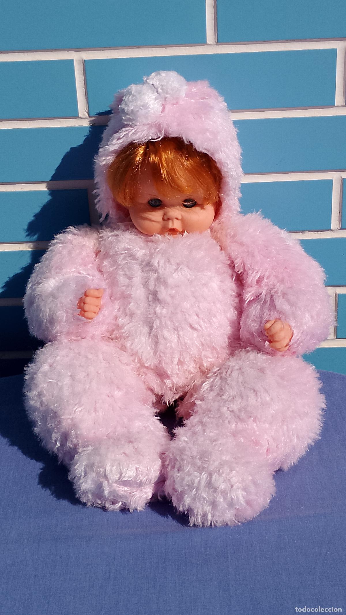 Mu&ntilde;ecas Espa&ntilde;olas Modernas: Antigua mu&ntilde;eca beb&eacute; cuerpo de peluche estilo Kitsch a&ntilde;os 60