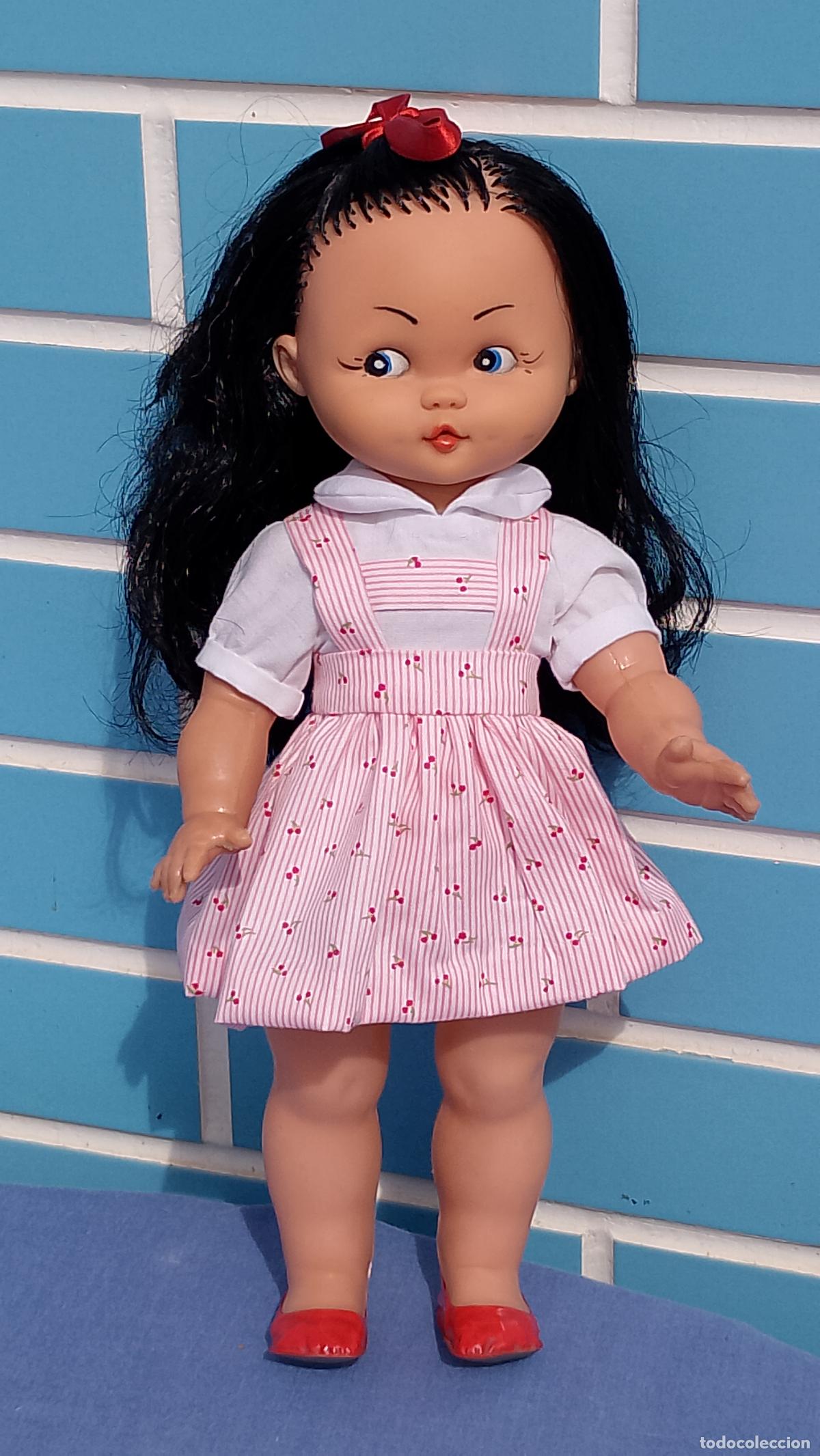 Mu&ntilde;ecas Espa&ntilde;olas Modernas: Antigua mu&ntilde;eca espa&ntilde;ola morena de los a&ntilde;os 60