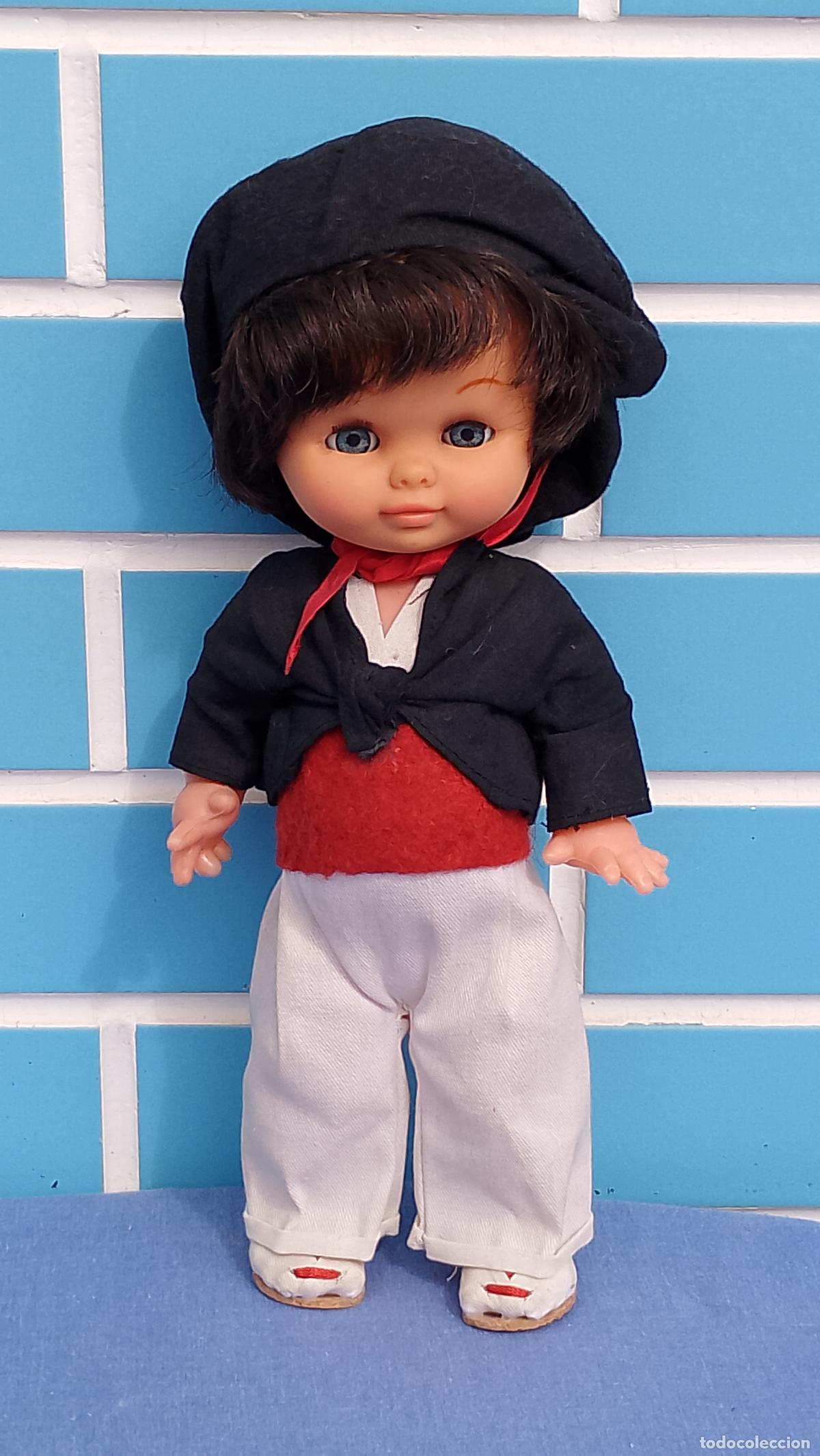 Mu&ntilde;ecas Espa&ntilde;olas Modernas: Antiguo mu&ntilde;eco regional estilo Toyse