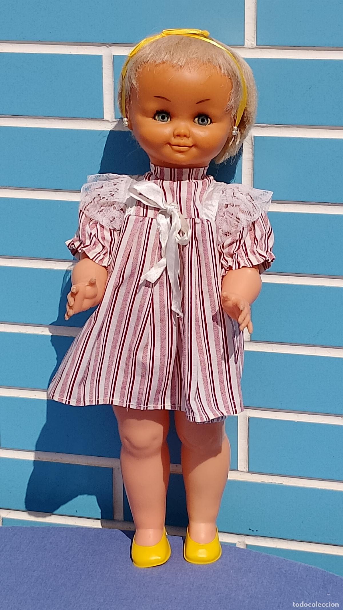 Mu&ntilde;ecas Espa&ntilde;olas Modernas: Antigua mu&ntilde;eca espa&ntilde;ola de iris margarita