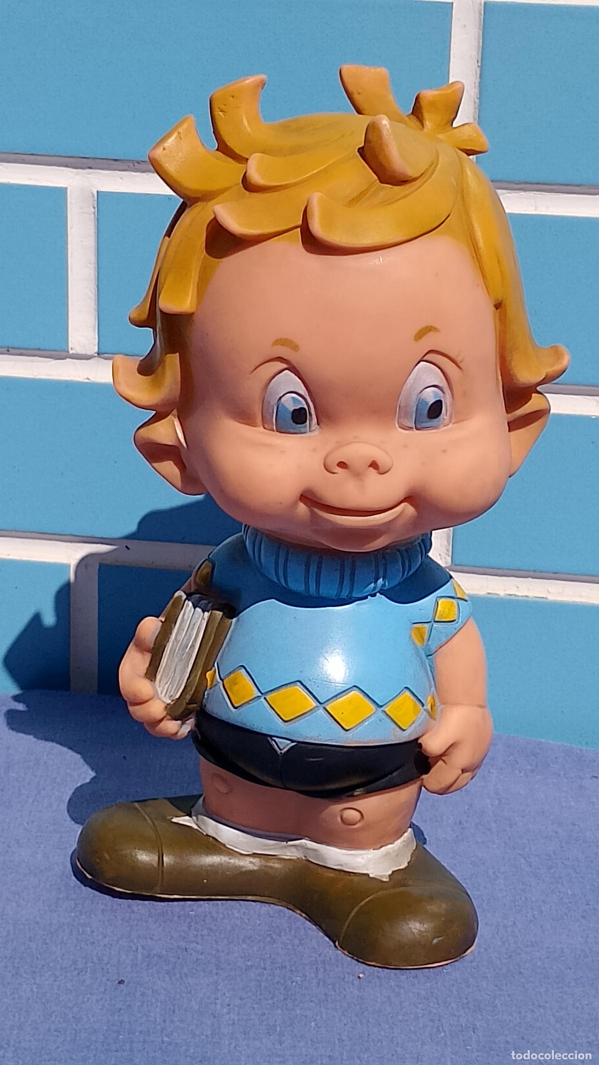 Mu&ntilde;ecas Espa&ntilde;olas Modernas: Antiguo mu&ntilde;eco juguete de goma Ni&ntilde;o Estudiante Colecci&oacute;n Typo's de b.b., a&ntilde;os 70