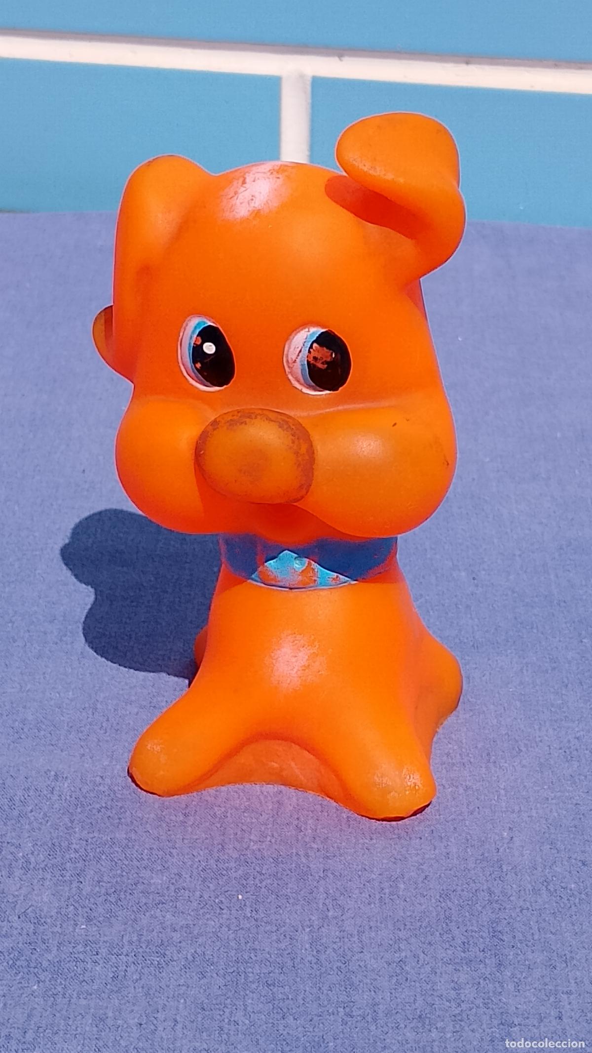Mu&ntilde;ecas Espa&ntilde;olas Modernas: Antiguo mu&ntilde;eco de goma Perro naranja
