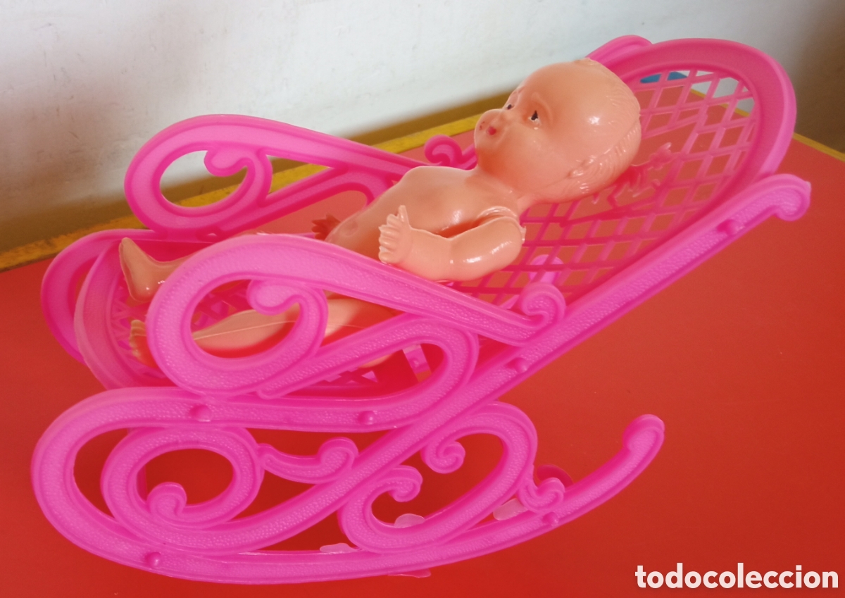 Mu&ntilde;ecas Espa&ntilde;olas Modernas: MECEDORA ROSA CON MU&Ntilde;ECO.GONZALBO 60'S.NUEVA.