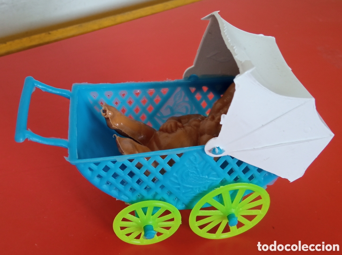 Mu&ntilde;ecas Espa&ntilde;olas Modernas: PEQUE&Ntilde;O COCHE DE CAPOTA CON MU&Ntilde;ECO.GONZALBO 60'S.NUEVO.