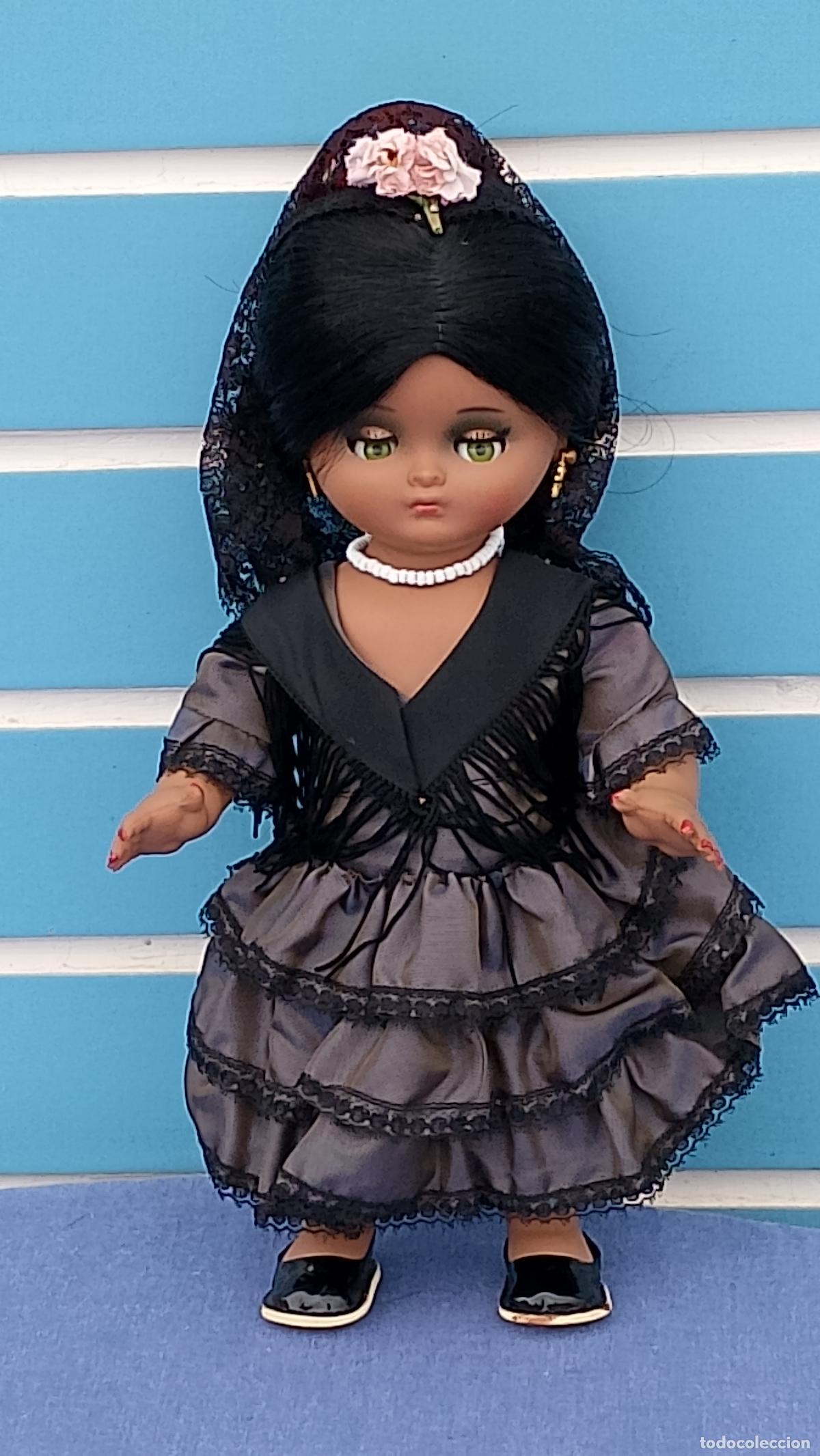 Mu&ntilde;ecas Espa&ntilde;olas Modernas: Antigua mu&ntilde;eca Linda Pirula de Mu&ntilde;ecas Alba con traje regional de Andaluc&iacute;a