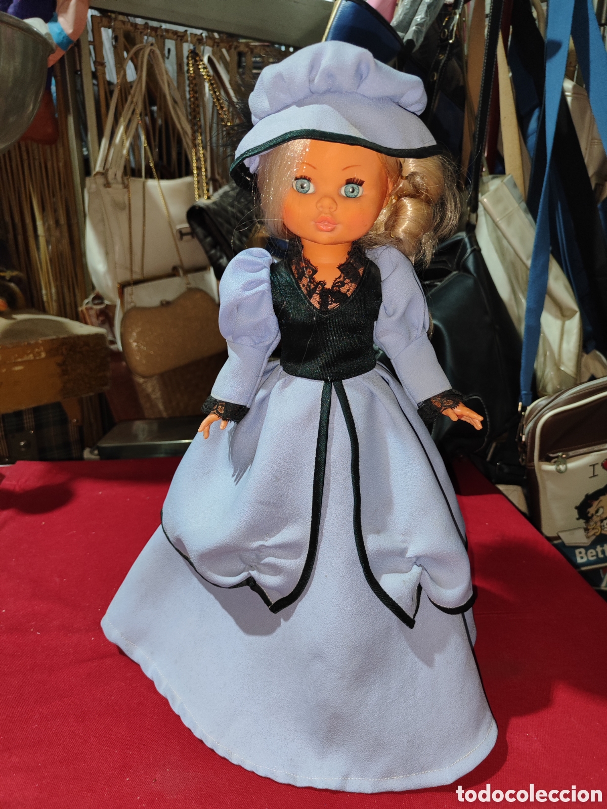 Mu&ntilde;ecas Espa&ntilde;olas Modernas: Antigua mu&ntilde;eca Sintra de Berjusa vestida de &eacute;poca