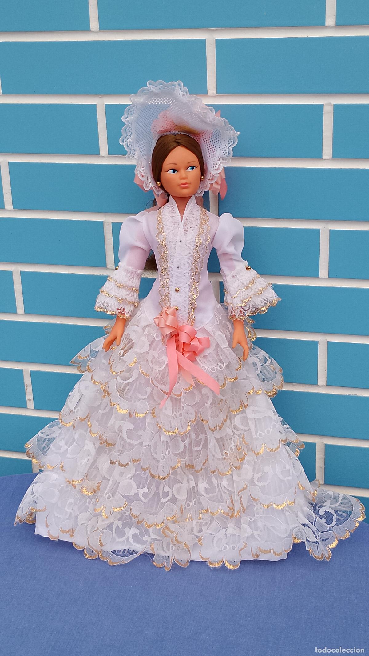 Mu&ntilde;ecas Espa&ntilde;olas Modernas: Antigua mu&ntilde;eca maniqu&iacute; Sandy de Toyse con traje de &eacute;poca