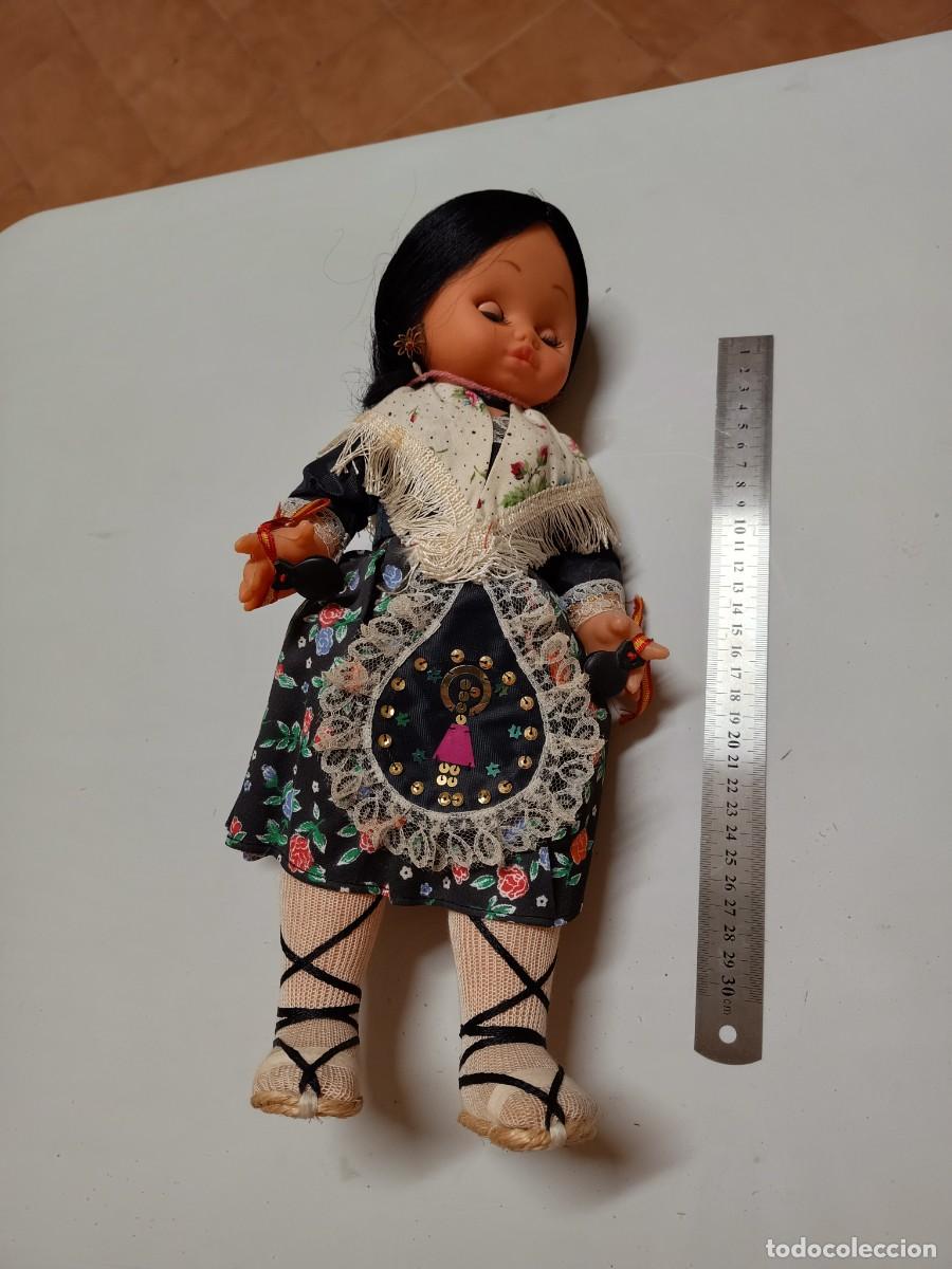 Mu&ntilde;ecas Espa&ntilde;olas Modernas: Antigua mu&ntilde;eca con traje regional Arag&oacute;n. zaragoza, ma&ntilde;a