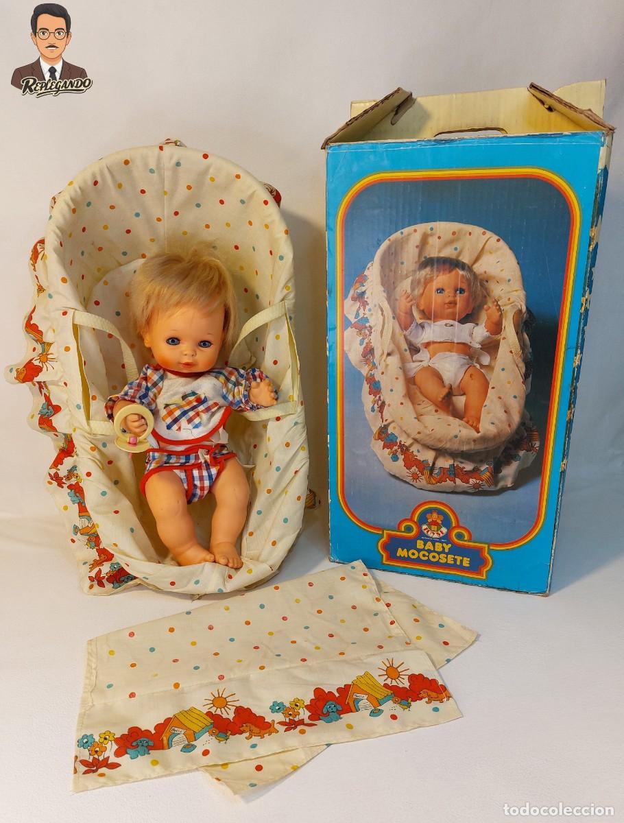 Mu&ntilde;ecas Espa&ntilde;olas Modernas: BABY MOCOSETE CON BA&Ntilde;ERA CANASTILLA + CHUPETE + CAJA ORIGINAL / MU&Ntilde;ECO MARCA TOYSE / JUGUETE A&Ntilde;OS 70