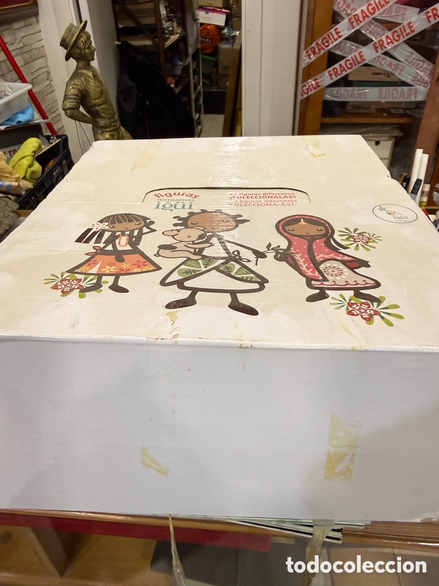 Mu&ntilde;ecas Espa&ntilde;olas Modernas: Caja completa con figuras mensajeros igui