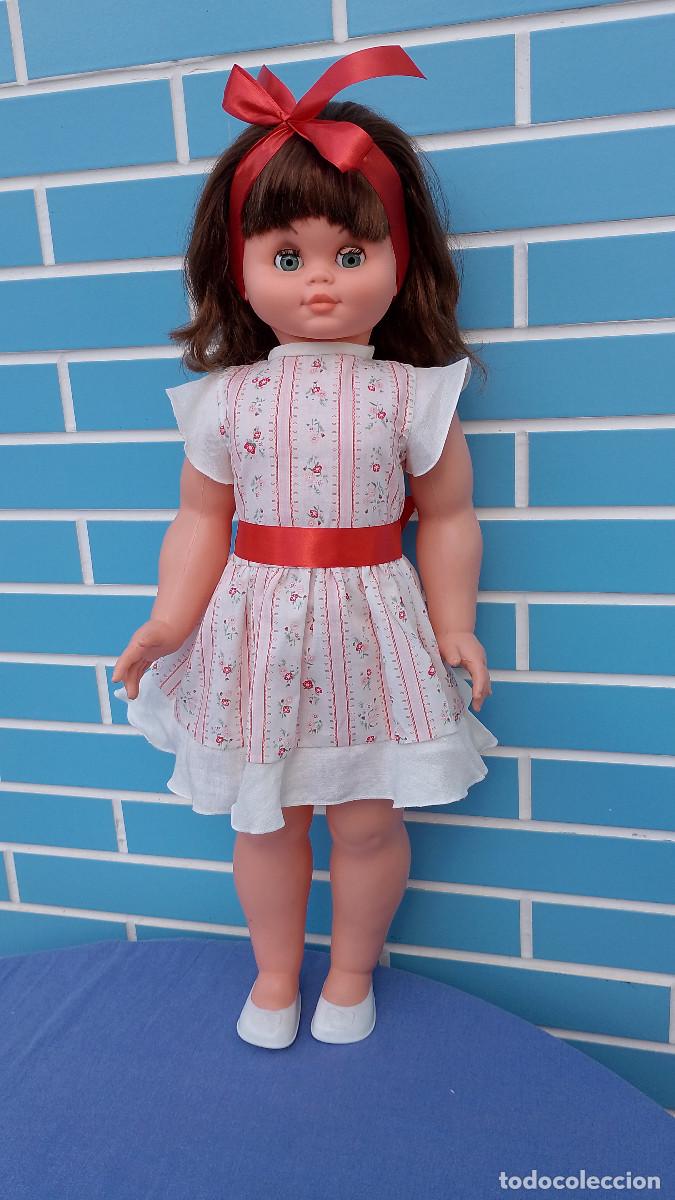 Mu&ntilde;ecas Espa&ntilde;olas Modernas: Antigua mu&ntilde;eca espa&ntilde;ola grande, de iris margarita