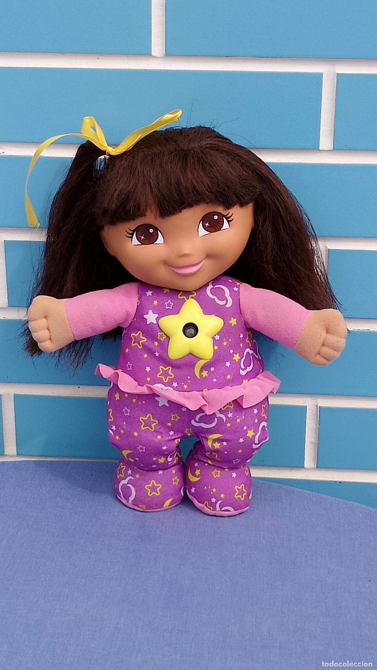 Mu&ntilde;ecas Espa&ntilde;olas Modernas: Antigua mu&ntilde;eca Dora Proyector Brilla y Sue&ntilde;a de Fisher Price Mattel
