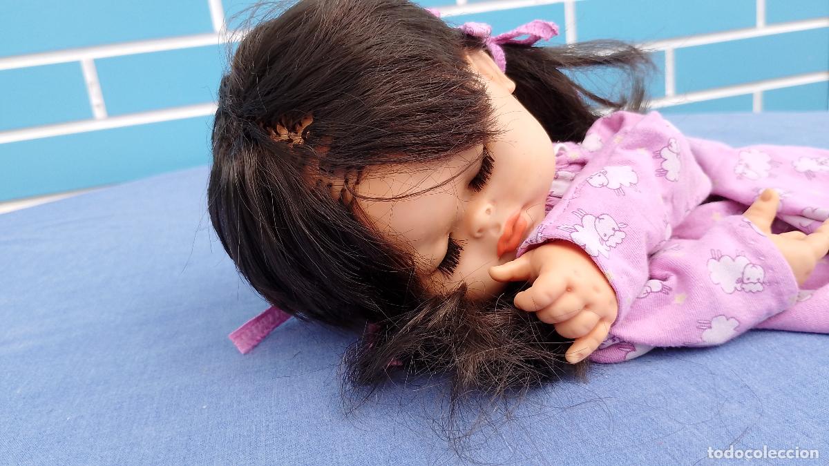 Mu&ntilde;ecas Espa&ntilde;olas Modernas: Antigua mu&ntilde;eca dormida guardapijamas o guarda camis&oacute;n de Florido, a&ntilde;os 60