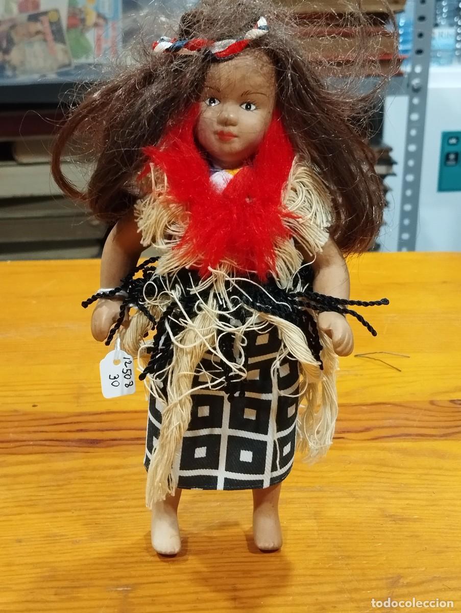 Mu&ntilde;ecas Espa&ntilde;olas Modernas: MU&Ntilde;ECA DE BARRO O CER&Aacute;MICA ARTICULADA.