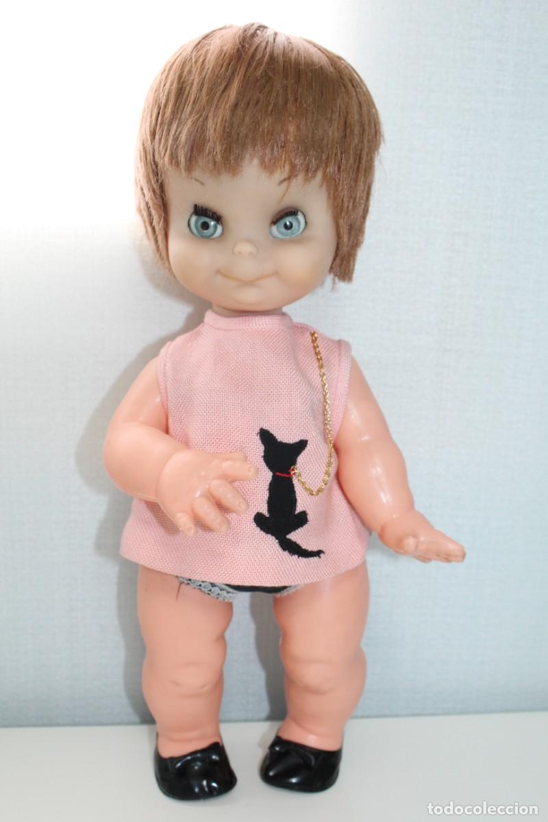 Mu&ntilde;ecas Espa&ntilde;olas Modernas: ANTIGUA MU&Ntilde;ECA DE BB - A&Ntilde;OS 70