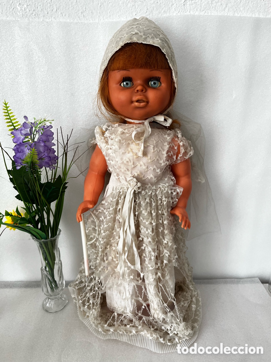 Mu&ntilde;ecas Espa&ntilde;olas Modernas: Mu&ntilde;eca comuni&oacute;n Jesmar a&ntilde;os 70