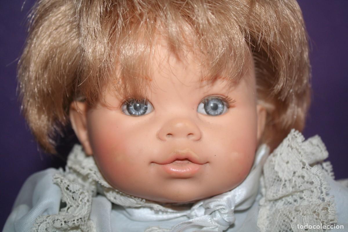 Mu&ntilde;ecas Espa&ntilde;olas Modernas: mu&ntilde;eco MU&Ntilde;ECA BEBE CON BONITO FALDON DE ASI ANTIGUO