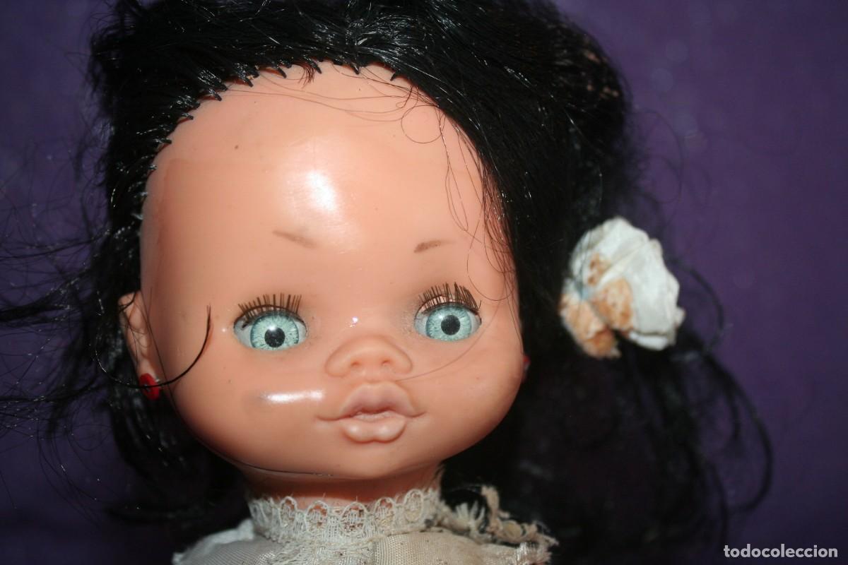 Mu&ntilde;ecas Espa&ntilde;olas Modernas: mu&ntilde;eco MU&Ntilde;ECA MORENA TIPO REGIONAL FOLK NO MARCADA