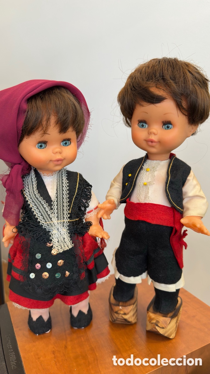 Mu&ntilde;ecas Espa&ntilde;olas Modernas: Pareja de mu&ntilde;ecos regionales Toyse gallegos o asturianos