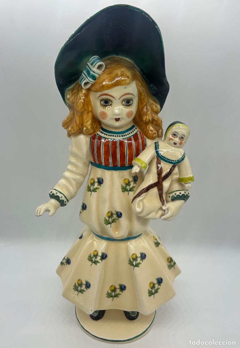 Moderne spanische Puppen: Encantadora figura de mu&ntilde;eca de porcelana