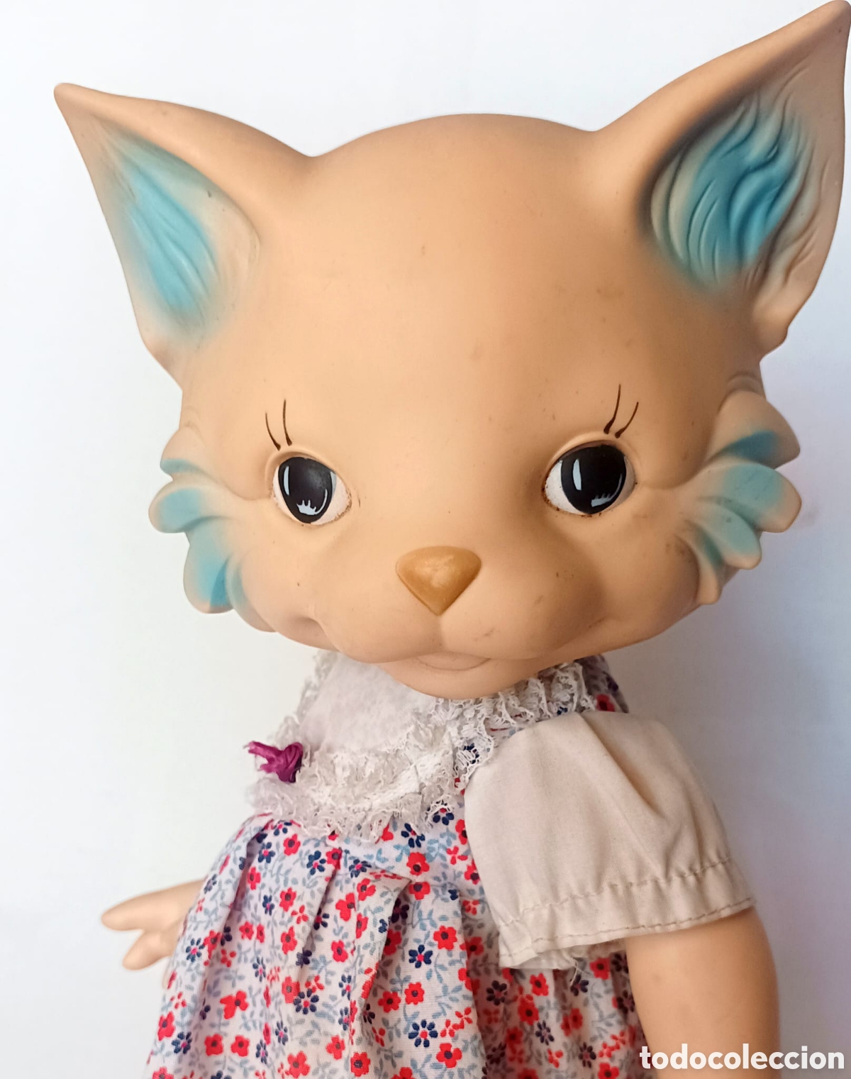 Mu&ntilde;ecas Espa&ntilde;olas Modernas: Antigua mu&ntilde;eca gatita de Vicma serie animales