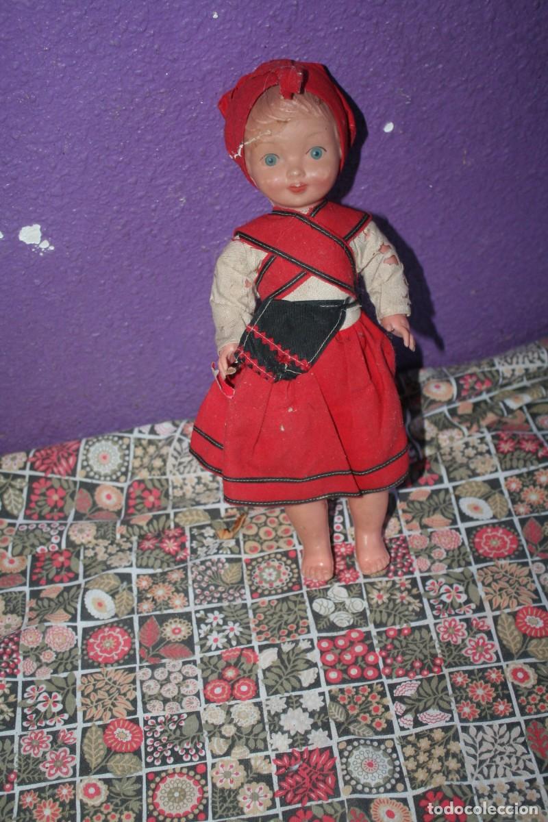 Mu&ntilde;ecas Espa&ntilde;olas Modernas: mu&ntilde;eco MU&Ntilde;ECA antiguo regional