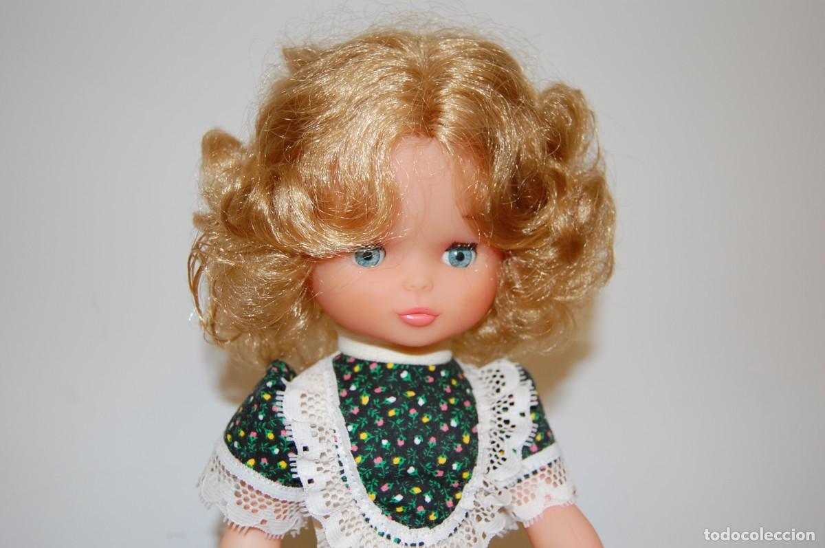 Mu&ntilde;ecas espa&ntilde;olas modernas: EMMA, la mu&ntilde;eca m&aacute;s elegante - Foto 3
