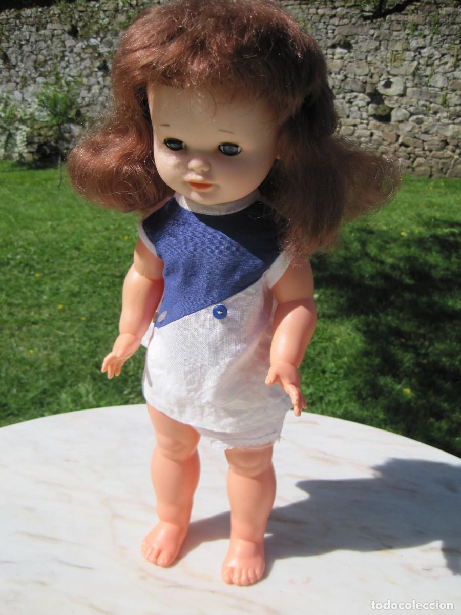 Mu&ntilde;ecas Espa&ntilde;olas Modernas: MU&Ntilde;ECA DE FABRICACI&Oacute;N ESPA&Ntilde;OLA - ANDADORA - OJOS DURMIENTES - A&Ntilde;OS 60 - 50 CM