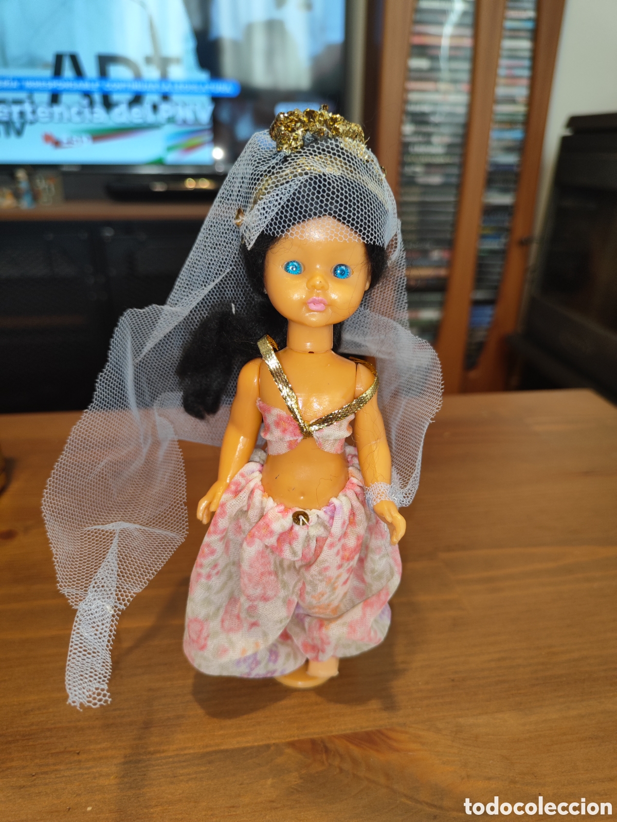 Mu&ntilde;ecas Espa&ntilde;olas Modernas: Antigua mu&ntilde;eca de celuloide Jasm&iacute;n India princesa
