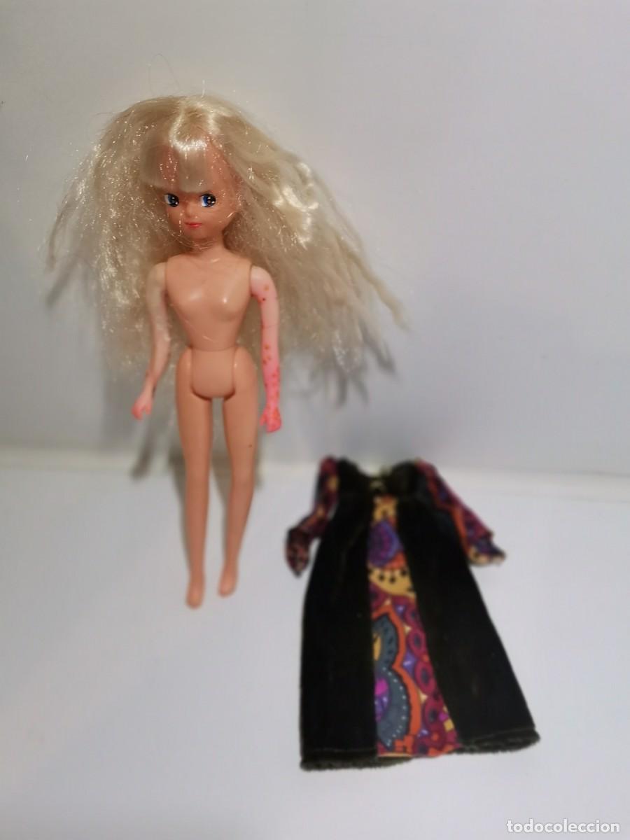 Mu&ntilde;ecas espa&ntilde;olas modernas: mu&ntilde;eca chabel con su traje de julieta - Foto 3