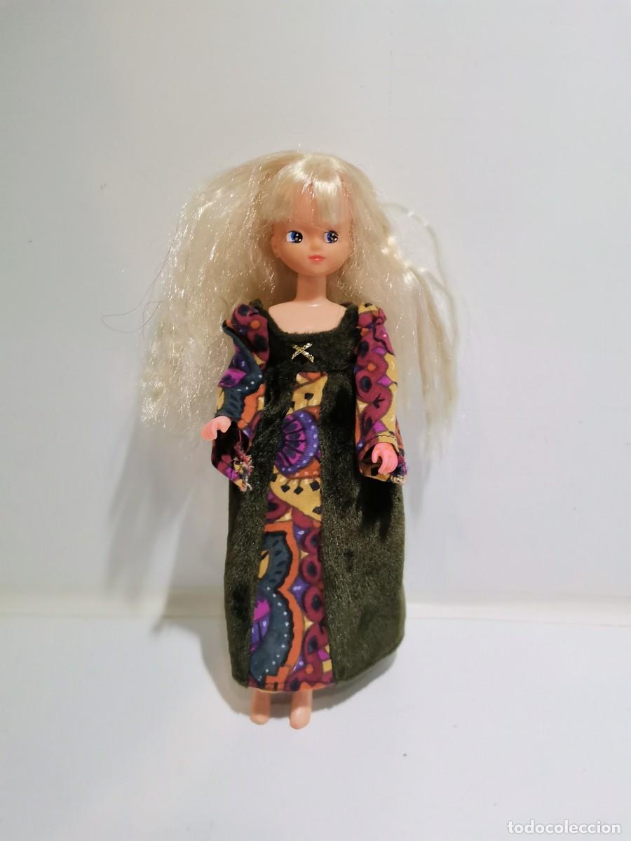 Mu&ntilde;ecas espa&ntilde;olas modernas: mu&ntilde;eca chabel con su traje de julieta - Foto 13