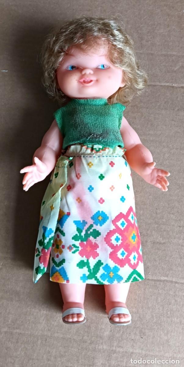 Bonecas Espanholas Modernas: Mu&ntilde;eca EDA - Cabeza de goma cuerpo pl&aacute;stico duro - 28 cm. de altura