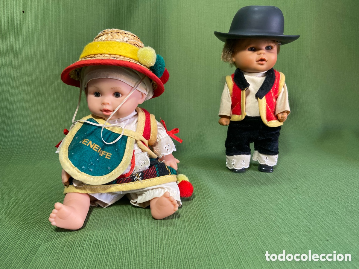 Mu&ntilde;ecas Espa&ntilde;olas Modernas: Mu&ntilde;ecas con traje folcl&oacute;rico regional canario (Tenerife). El ni&ntilde;o es D&rsquo;nenes y la nena es Arias.