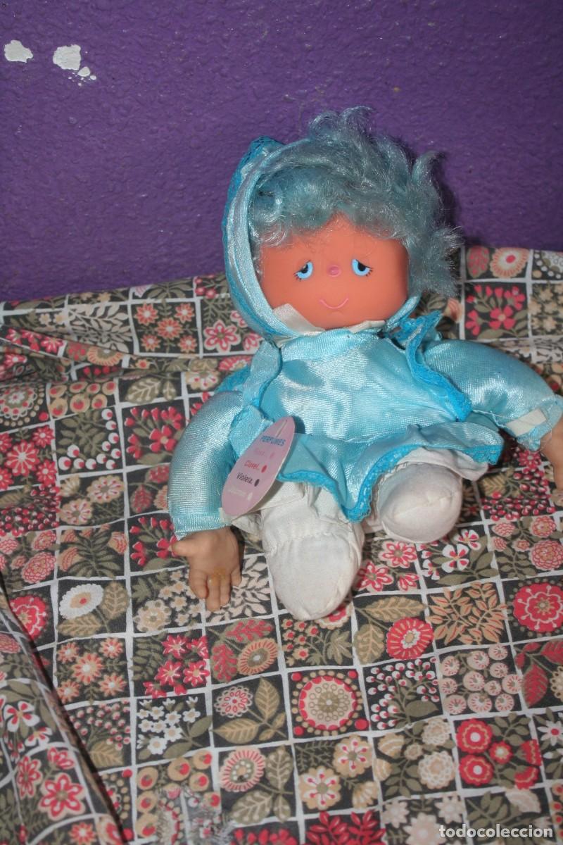 Moderne spanische Puppen: mu&ntilde;eca mu&ntilde;eco antigua majber perfumes