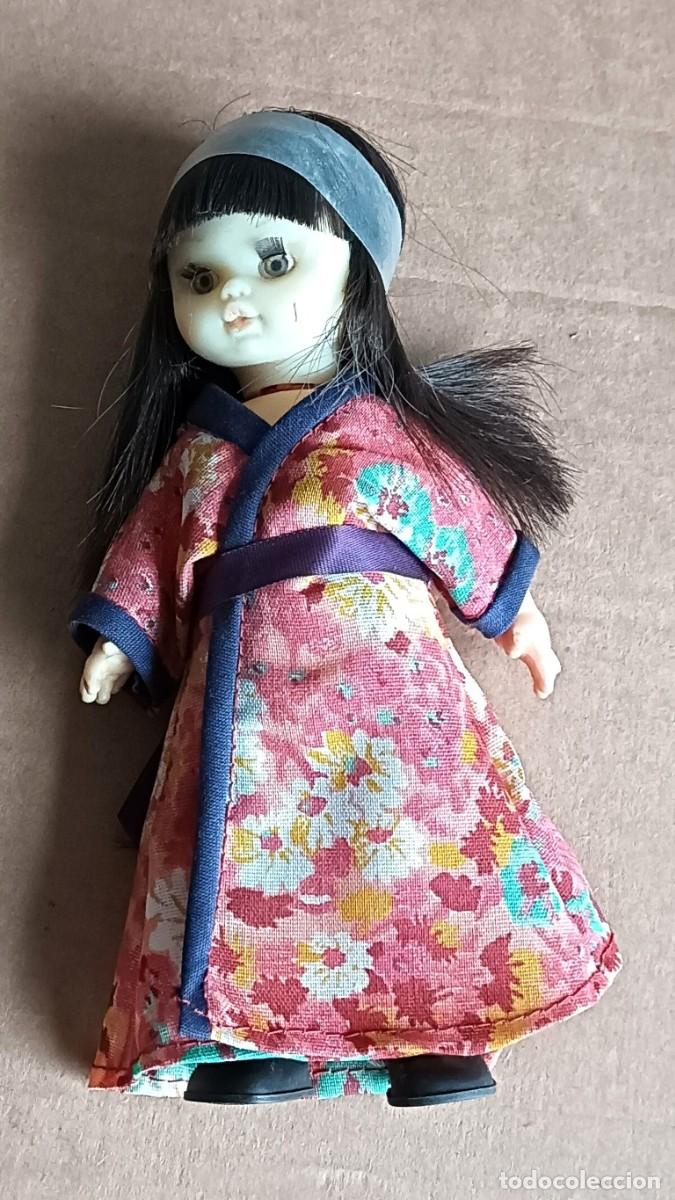 Moderne spanische Puppen: Mu&ntilde;eca ALINA oriental Mu&ntilde;ecas BB - 17 cm. altura -Sin usar sacados de una jugueter&iacute;a antigua