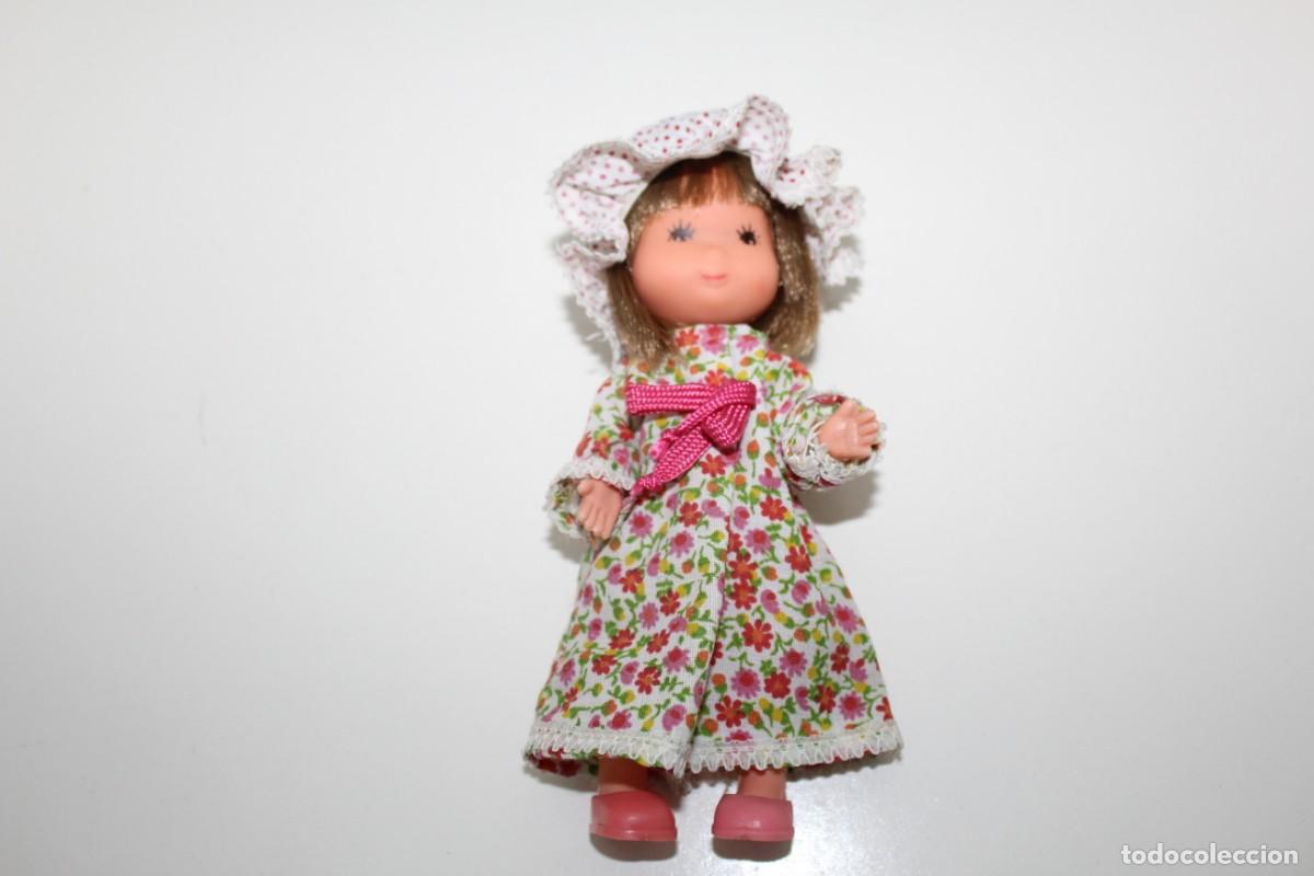 Mu&ntilde;ecas Espa&ntilde;olas Modernas: MU&Ntilde;ECA LAURA DE LAS MONTA&Ntilde;AS DE TOYSE - A&Ntilde;OS 70