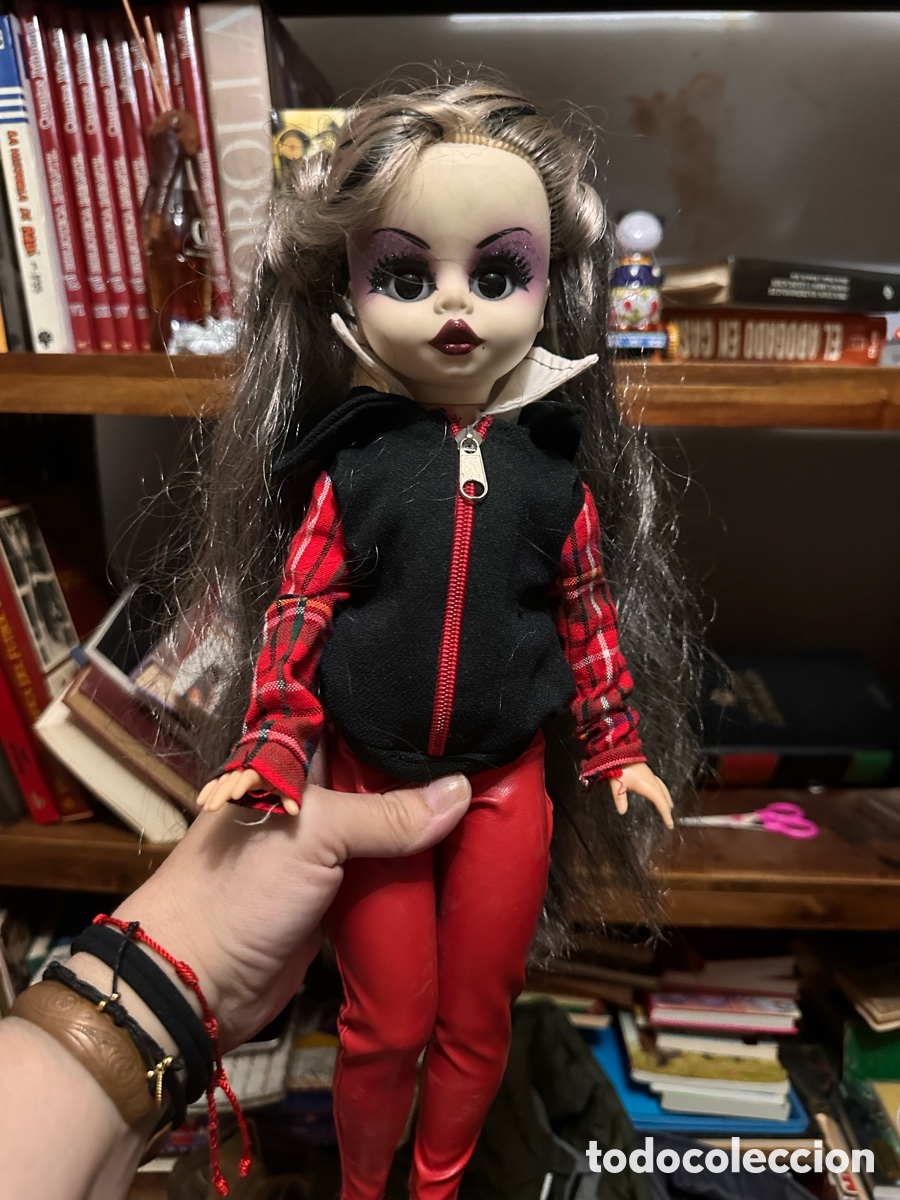 Mu&ntilde;ecas Espa&ntilde;olas Modernas: Mu&ntilde;eca estilo g&oacute;tico
