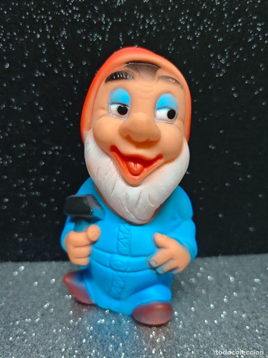Mu&ntilde;ecas Espa&ntilde;olas Modernas: MU&Ntilde;ECO GOMA CON PITO ENANITO BLANCANIEVES JUGASA