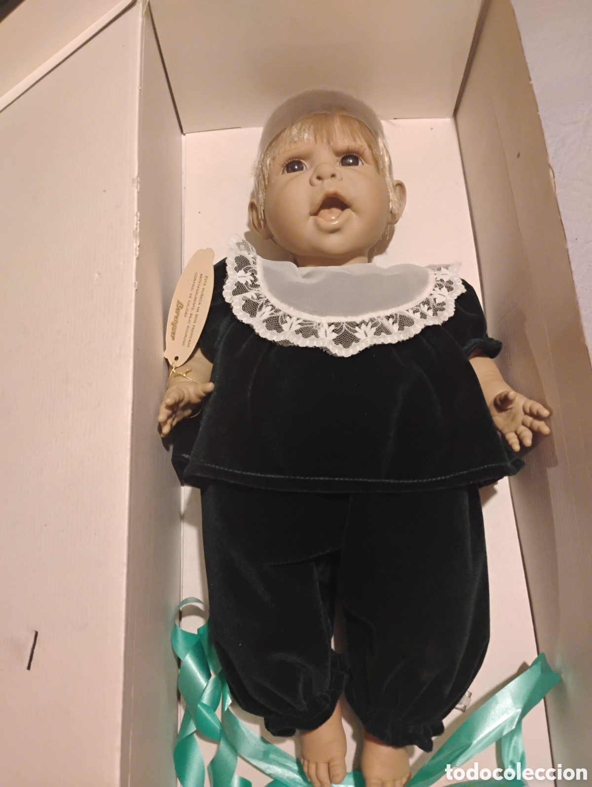 Mu&ntilde;ecas Espa&ntilde;olas Modernas: MU&Ntilde;ECO GESTITOS BERENGUER ORIGINAL - ROPA DE TERCIOPELO Y CAJA - VINTAGE