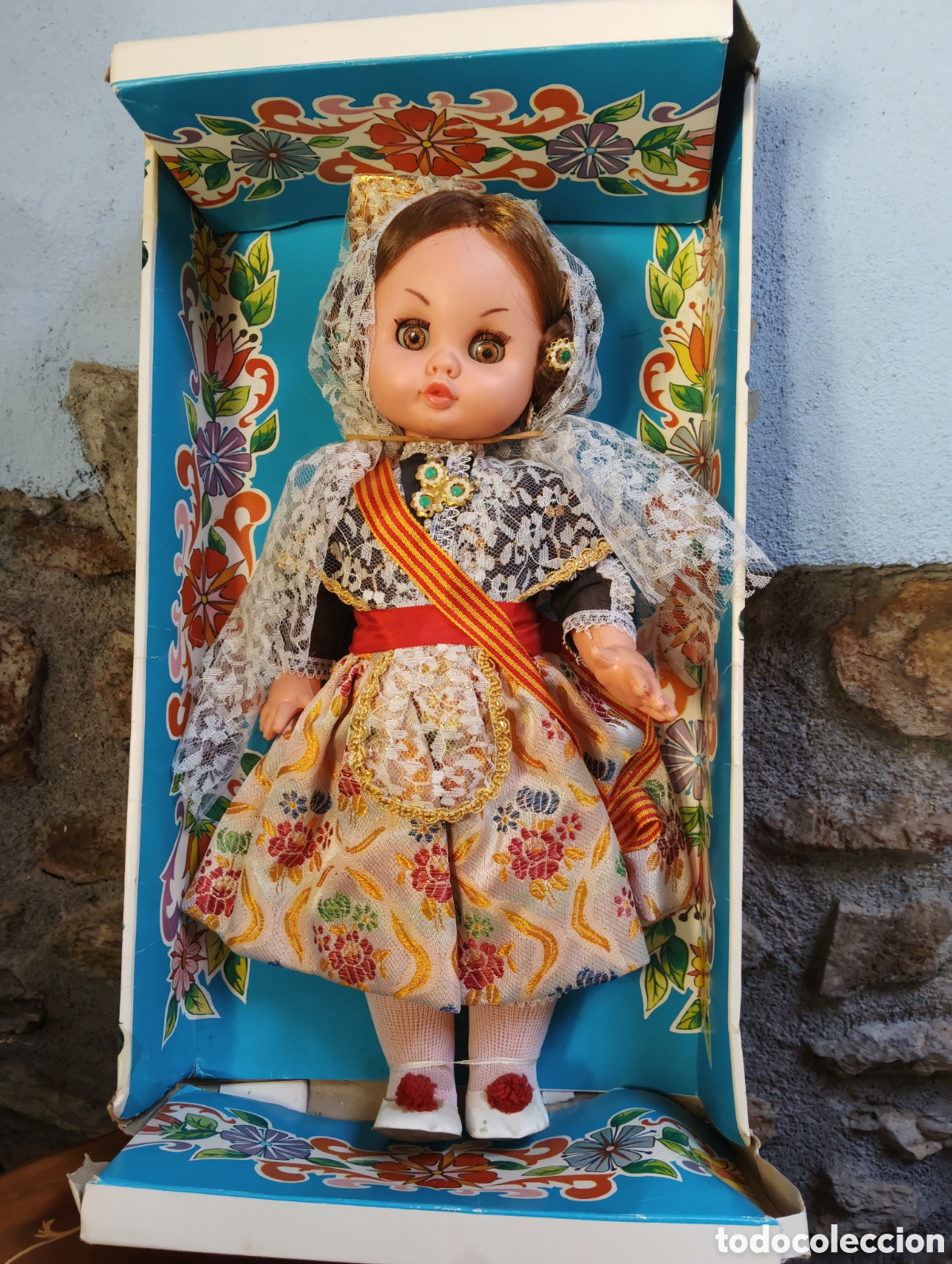 Mu&ntilde;ecas Espa&ntilde;olas Modernas: MU&Ntilde;ECA REGIONAL EN CAJA