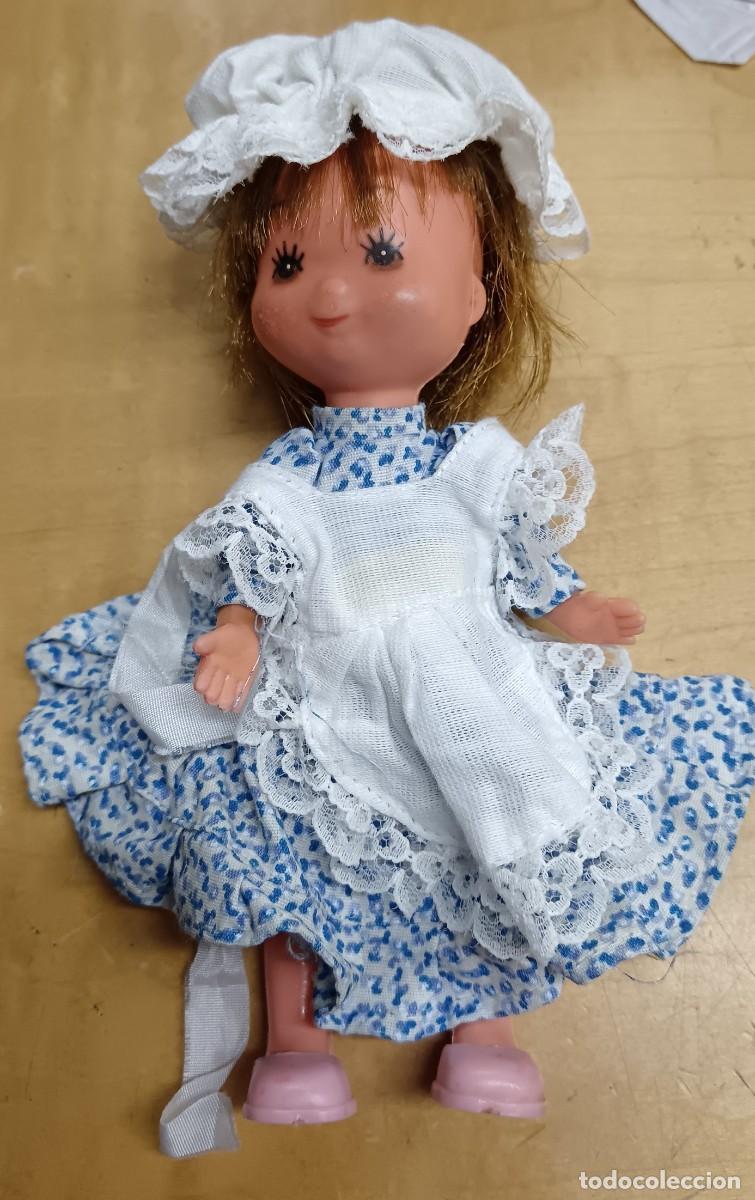 Mu&ntilde;ecas Espa&ntilde;olas Modernas: MU&Ntilde;ECA LAURA DE LAS MONTA&Ntilde;AS TOYSE ROPA ORIGINAL 16 CM. ALTURA