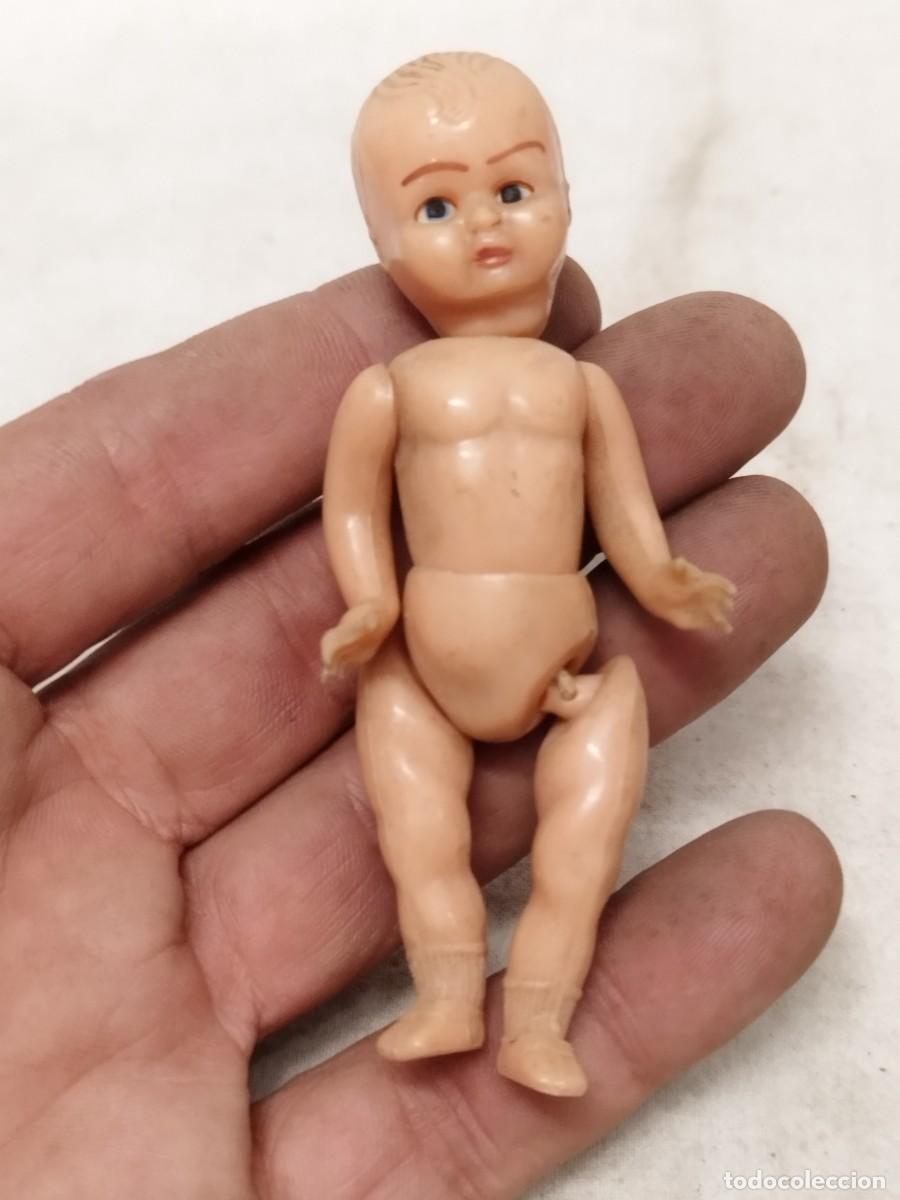 Mu&ntilde;ecas Espa&ntilde;olas Modernas: Antiguo peque&ntilde;o mu&ntilde;eco de celuloide.