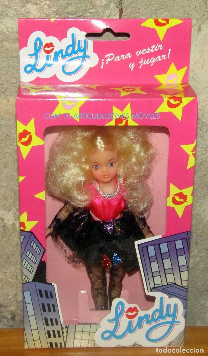 Mu&ntilde;ecas espa&ntilde;olas modernas: ANTIGUA MU&Ntilde;ECA LINDY, &iexcl;PARA VESTIR Y JUGAR! - NUEVA Y EN SU CAJA ORIGINAL - ARTICULADA - mod. A