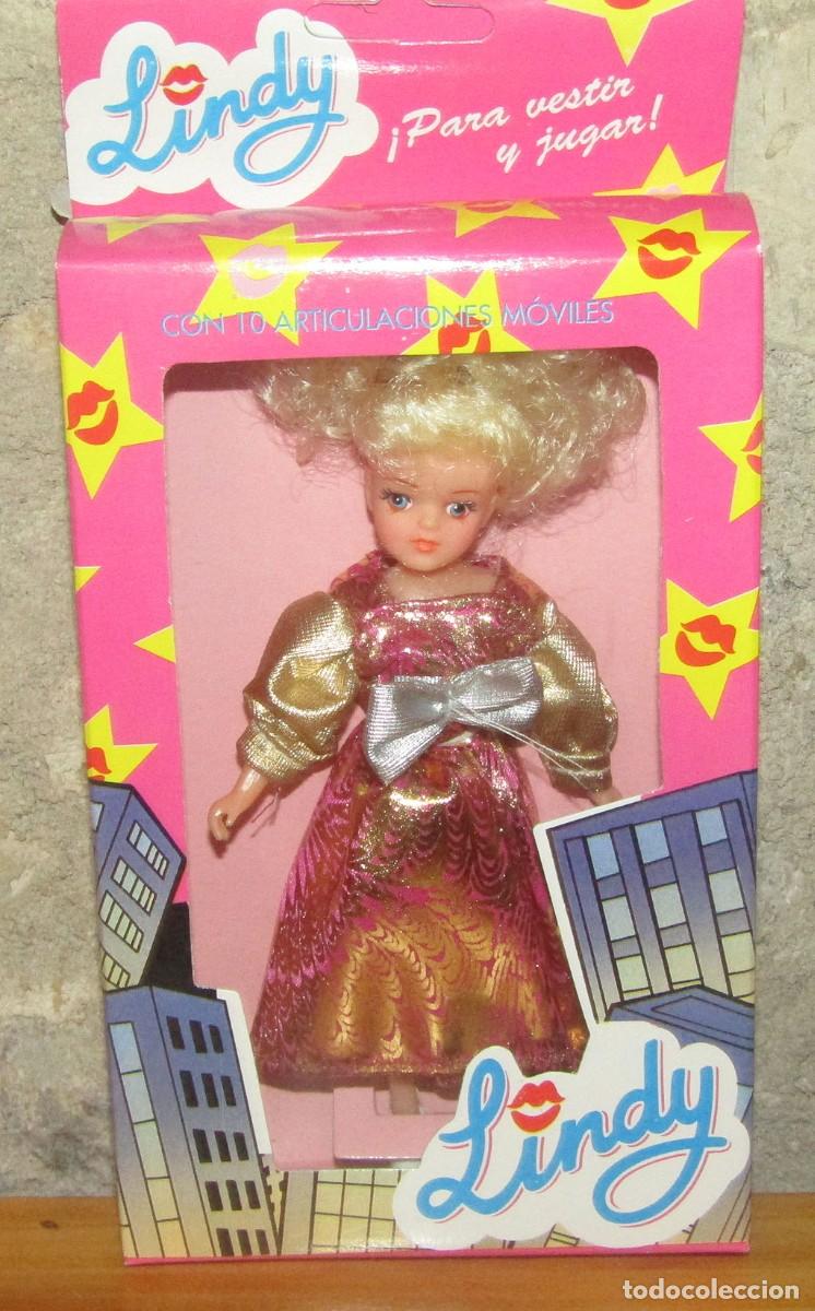 Mu&ntilde;ecas espa&ntilde;olas modernas: ANTIGUA MU&Ntilde;ECA LINDY, &iexcl;PARA VESTIR Y JUGAR! - NUEVA Y EN SU CAJA ORIGINAL - ARTICULADA - mod. B